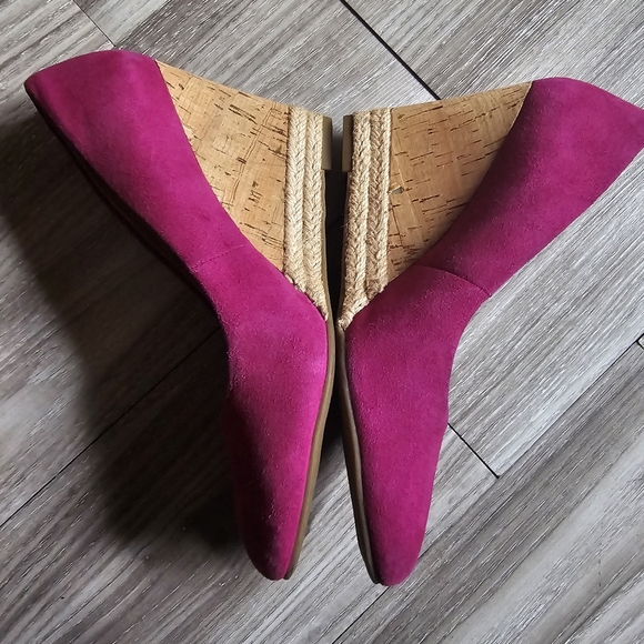 Franco Sarto Calix Cork Wedge Pump Sz: 7 - Fushia - Picture 11 of 16
